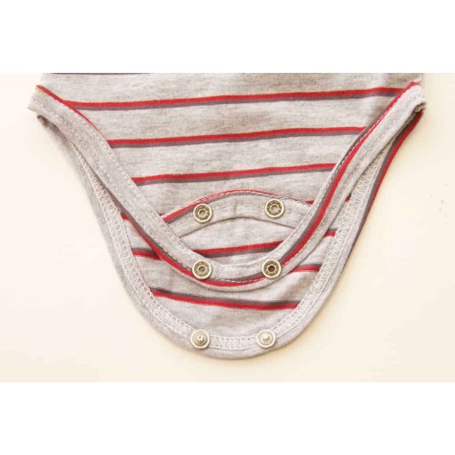 Rövid ujjú dupla patentos " Baby Boss" feliratú baba body