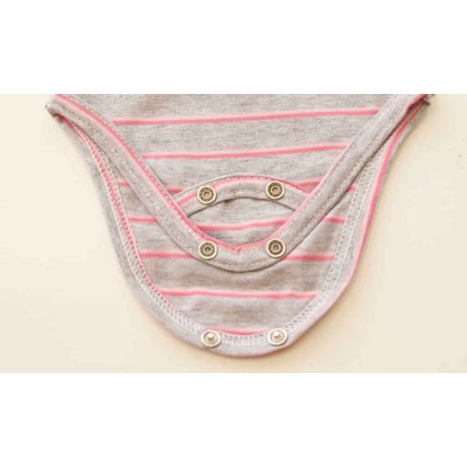 Rövid ujjú dupla patentos " Szerelem gyümölcs" feliratú baba body