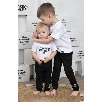 Dorko "Szééééét Szeretlek" mintával nyomot rövid ujjú baba body   Dorko "Szééééét Szeretlek" mintával nyomot rövid ujjú baba body