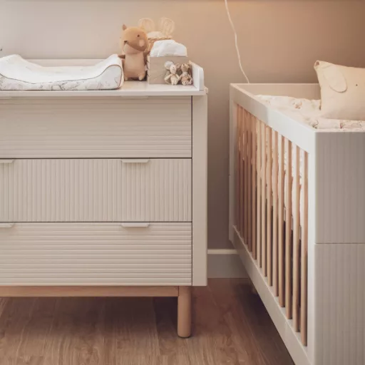 Pinio Miloo champagne 3 fiókos szekrény