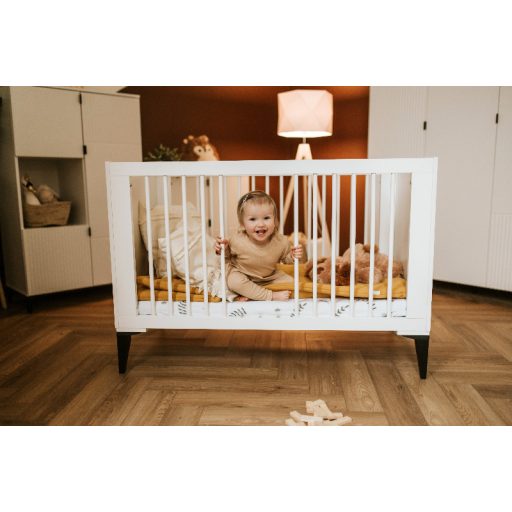 Klups Mia kiságy