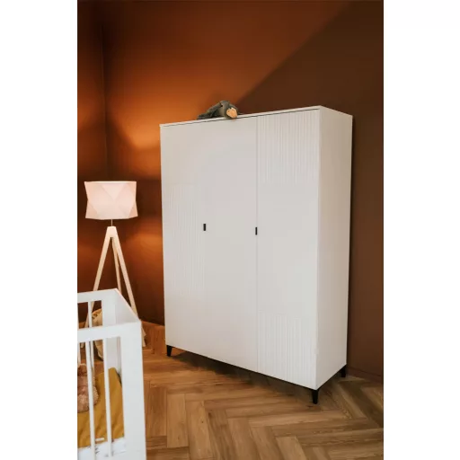 Klups Mia háromajtós szekrény