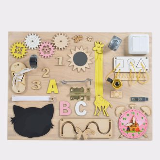   Moni Montessori Fából készült közepes matatófal (50x37.5 cm) - Órás - Lányos