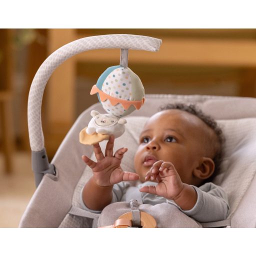 INGENUITY Masszázs vibráló hintaszék melódiával Soulful Skies™ 0m+ 9kg-ig