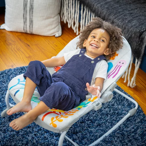Baby Einstein Zenélő rezgő pihenőszék Kick to It Opus 18kg-ig