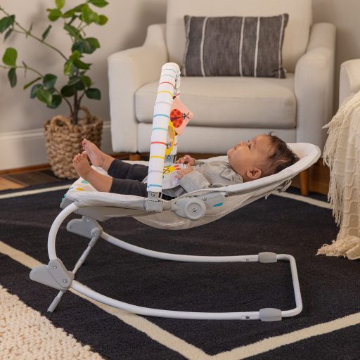 Baby Einstein Zenei rezgő pihenőszék Dean's Discovery Spot™ 0m+ 9kg-ig