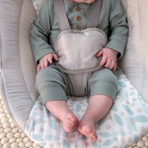 INGENUITY Endless Blooms™ 0m+, 9 kg-ig konvertibilis utazó hintaszék melódiával