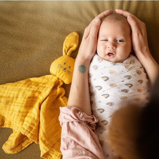 Petite&Mars Bambusz muszlin szundikendő Hugo Pink Meadow 0m+