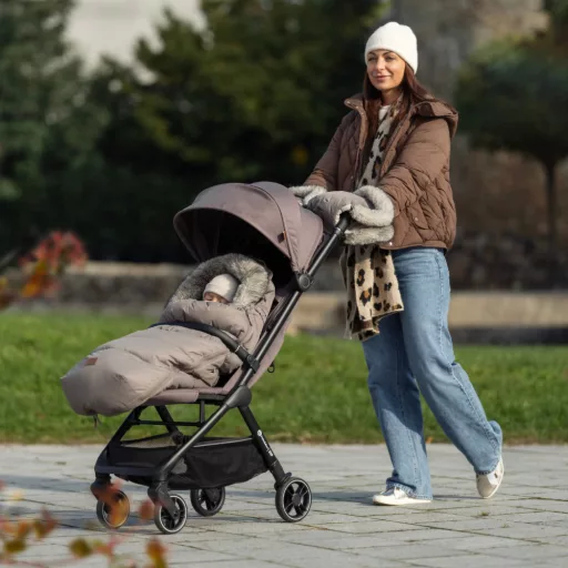 Petite&Mars Sport babakocsi Zip Creamy Cocoa