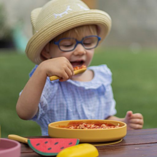 Petite&Mars Szilikon tányér tapadókoronggal Take&Match Bitter Cocoa 6m+