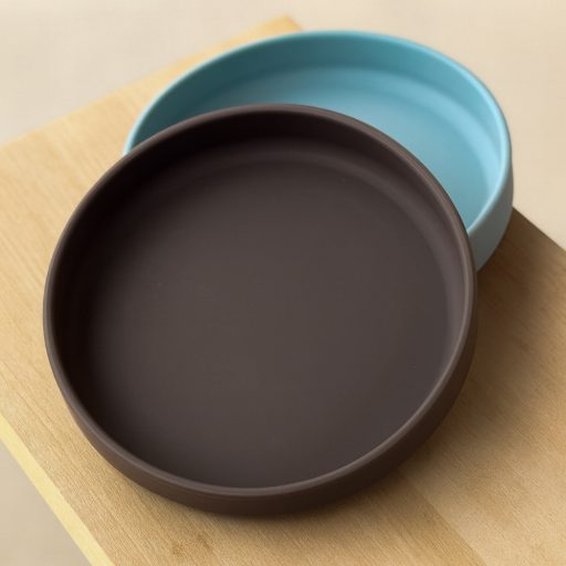 Petite&Mars Szilikon tányér tapadókoronggal Take&Match Bitter Cocoa 6m+