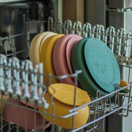 Petite&Mars Szilikon tányér tapadókoronggal, Take&Match, Misty Green, 6 hó+