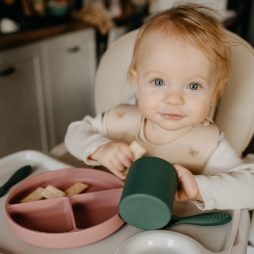 Petite&Mars Szilikon osztott tányér, kerek Take&Match Sweet Pea 6m+