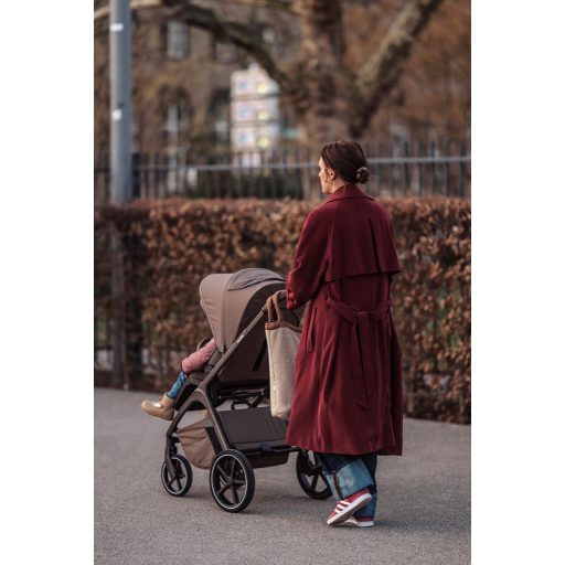 EASYWALKER Kombinált babakocsi Zoey Pure Black + CYBEX Aton B2 i-Size + bázis