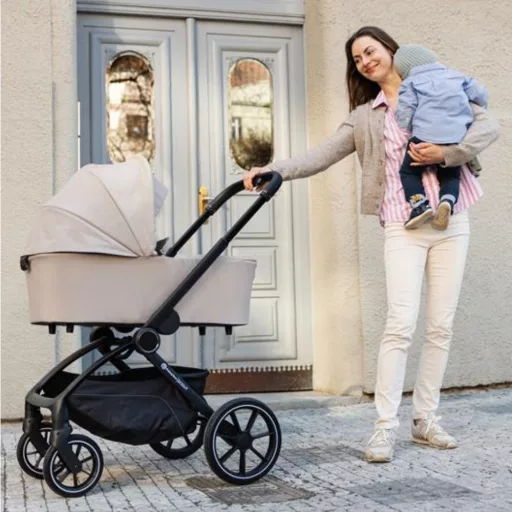 PETITE&MARS Kombinált babakocsi SCOUT 3 az 1-ben + Core Pro i-Size - Cappuccino Cream